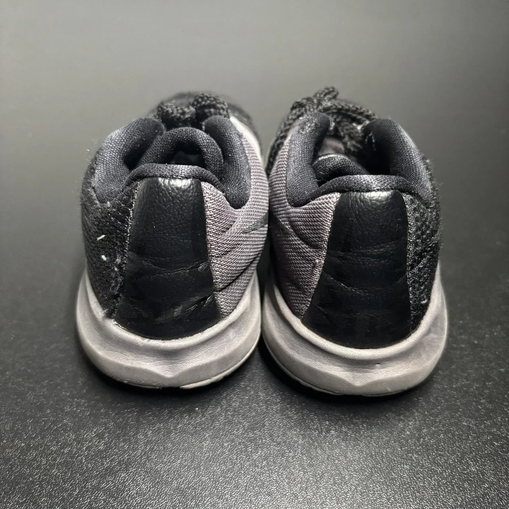 Nike Kyrie Flytrap Boys Basketball Shoes Sneakers Black Gray AH3497-011 Sz 13.5C